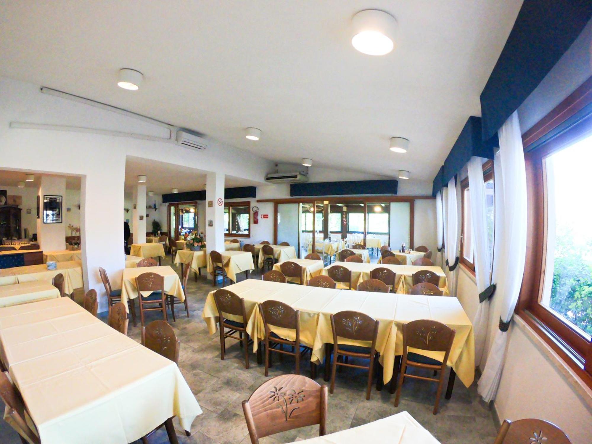 Hotel Santa Caterina มารินา ดิ กัมโป ภายนอก รูปภาพ